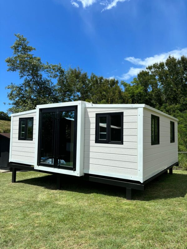 From Backyard to Hot Property: How to Launch Your Airbnb Business with Scalable Container Homes